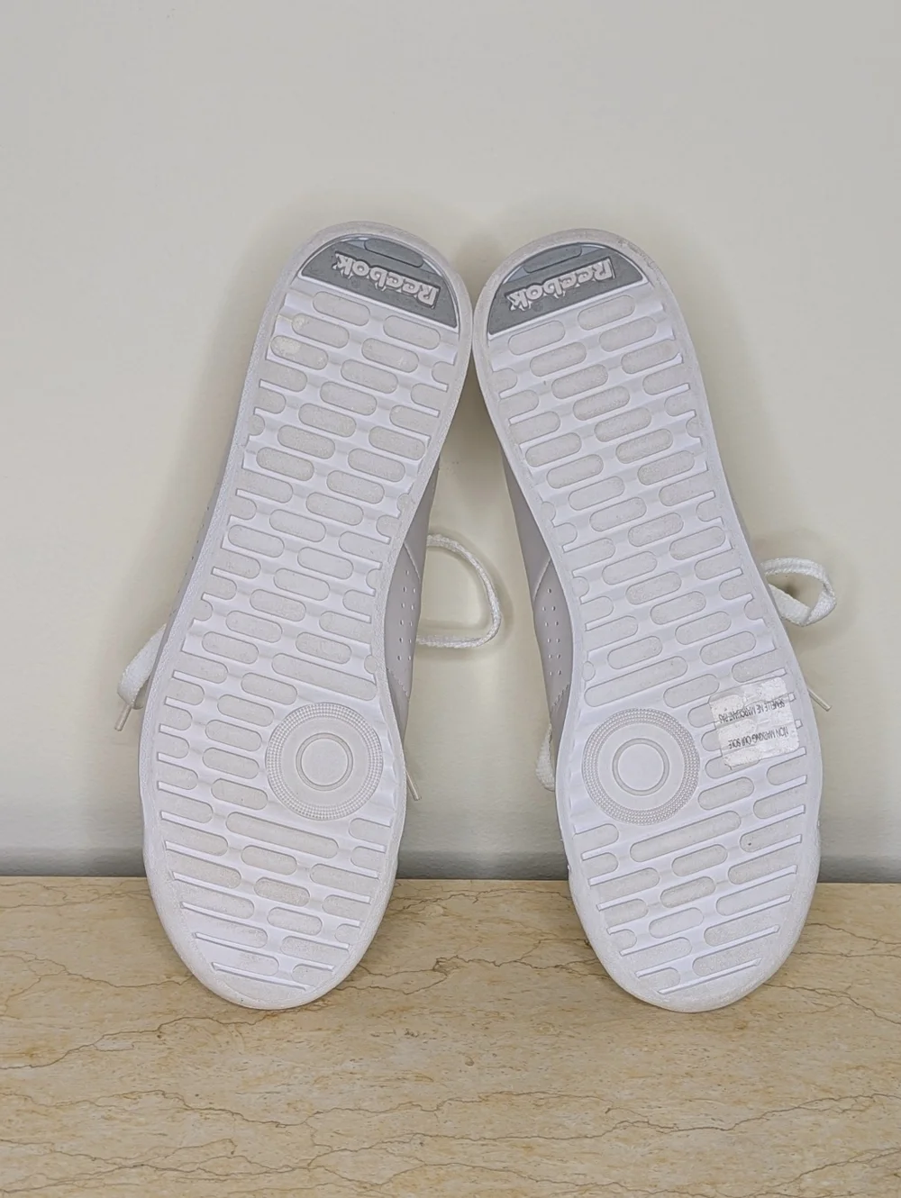 Reebok Classic White Athletic Shoe Classic Sneaker Women's 7.5